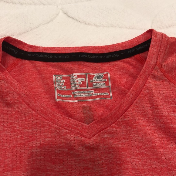 New Balance Men’s Tech Shirt - Picture 5 of 7